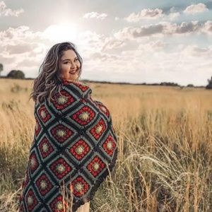 Meet your Posher, Althee-ya